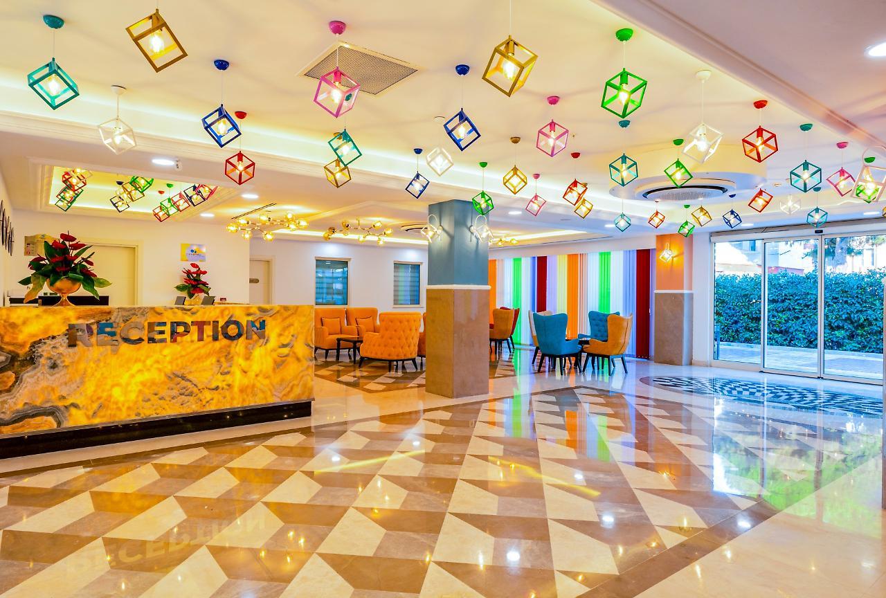 ホテル Crystal Club World Of Colours ボアズケント エクステリア 写真